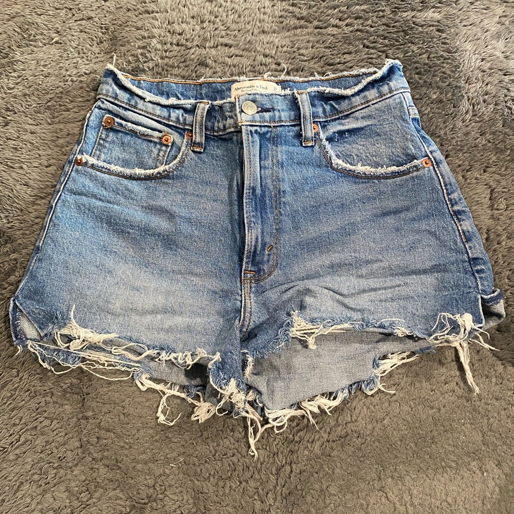 Abercrombie & Fitch Mom High Rise Shorts